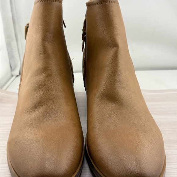 BareTraps Tan Ankle Booties Comfortable Stylish Design - Picture 3 of 7